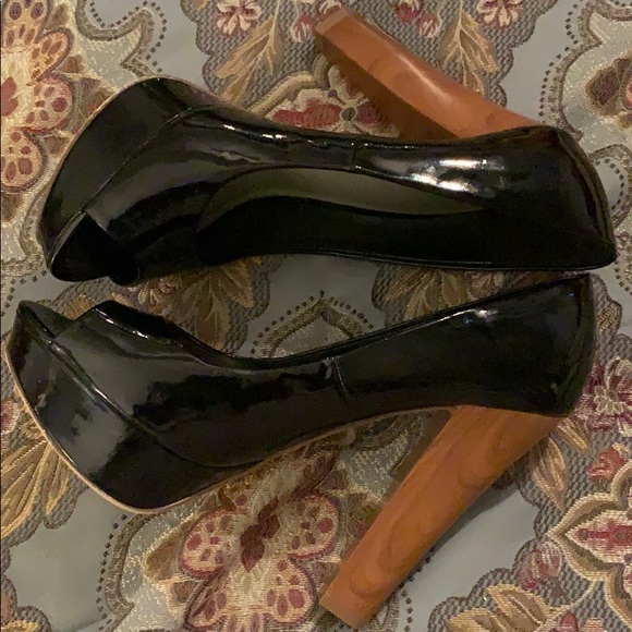 Black open toe heel - Picture 5 of 7
